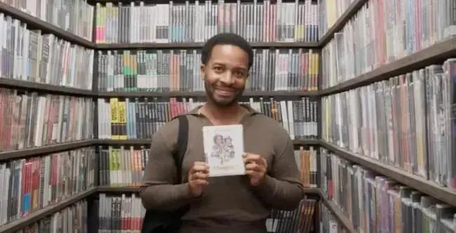 André Holland presta homenagem a James Earl Jones no Criterion Closet