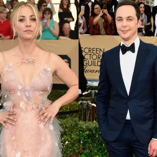 Kaley Cuoco e Jim Parsons: Reunião Inesperada no Teatro