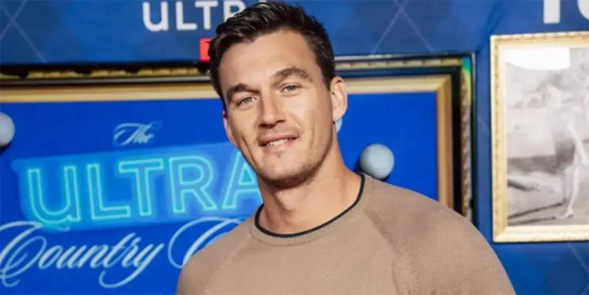 Tyler Cameron da Bachelorette é criticado por mensagem privada