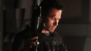 Filme Lockout de Guy Pearce: Streaming Grátis em Janeiro