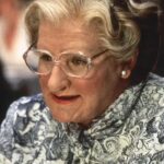 Mrs. Doubtfire: A Comédia Icônica de Robin Williams em Streaming